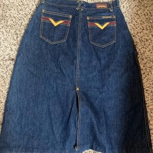 Vintage 1970s dark denim midi skirt 💥